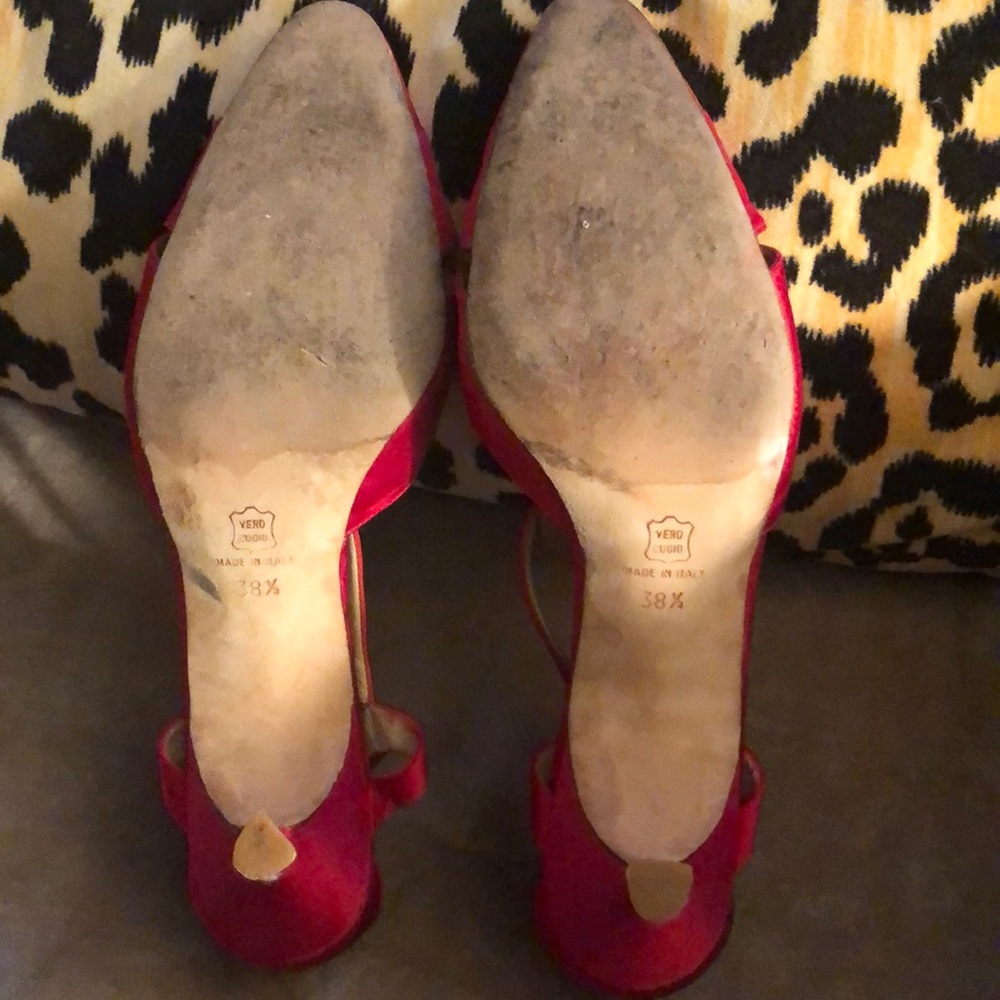 Manolo Blahnik Red Silk T-straps Kitten Heel Sz. 38 1/2 - Picture 6 of 12